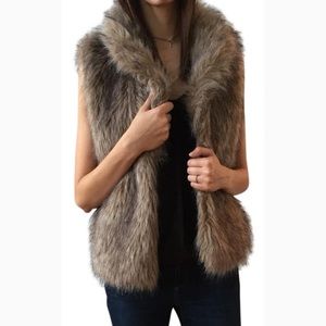 🎉HP😁 faux fur vest
